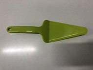 Лопатка нож для торта, цветной платик (Китай)