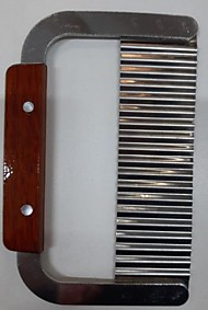 Нож рельефный с деревянной рукояткой (Россия)